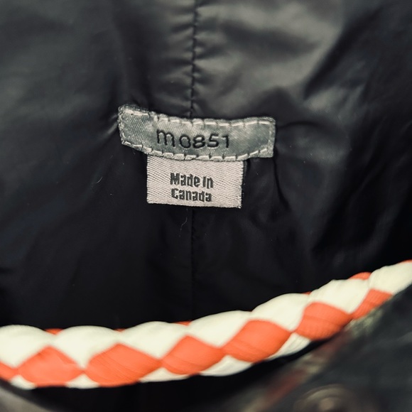 Beautiful 🤩 Good as new M0851 black leather jacket. You won’t want to miss ❤️ - Picture 2 of 2